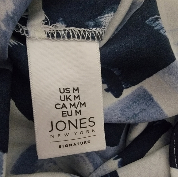 * Jones New York Signature Top - Picture 5 of 6